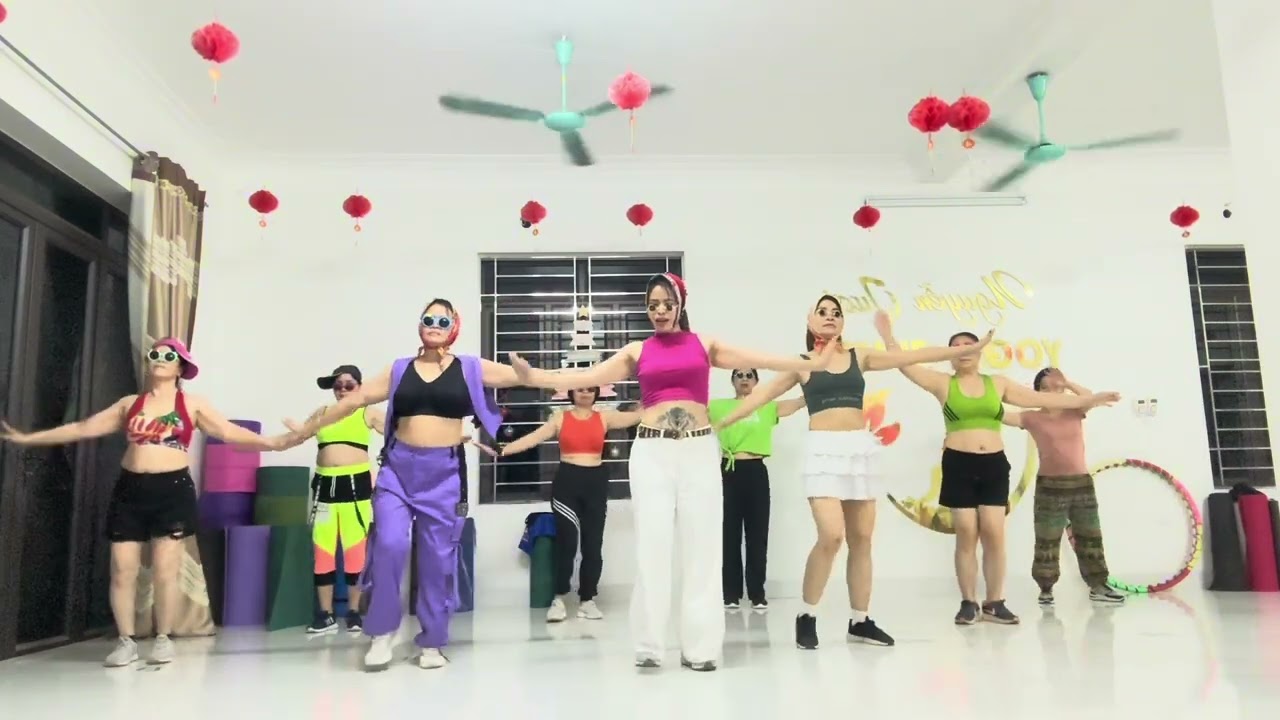 Nhảy Toca Toca-Chiếc khăn piêu/CLB Nguyễn Tươi Yoga-Zumba.