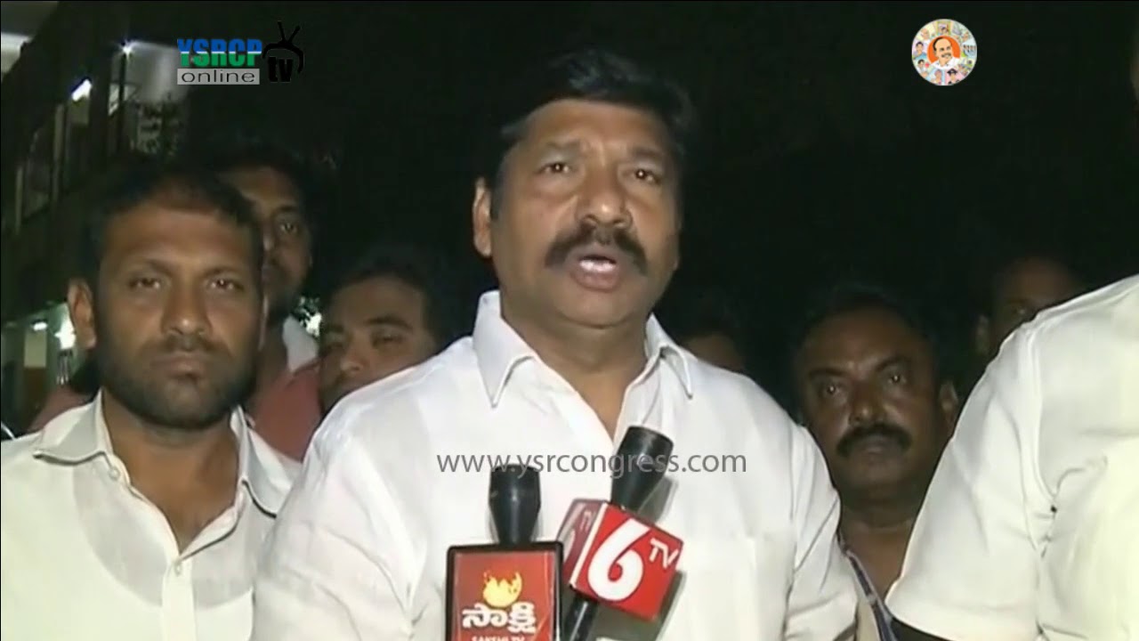 YSRCP Leaders Parthasarathy & Jogi Ramesh slams Devineni Uma on Illegal Arrests - 28th Dec 17