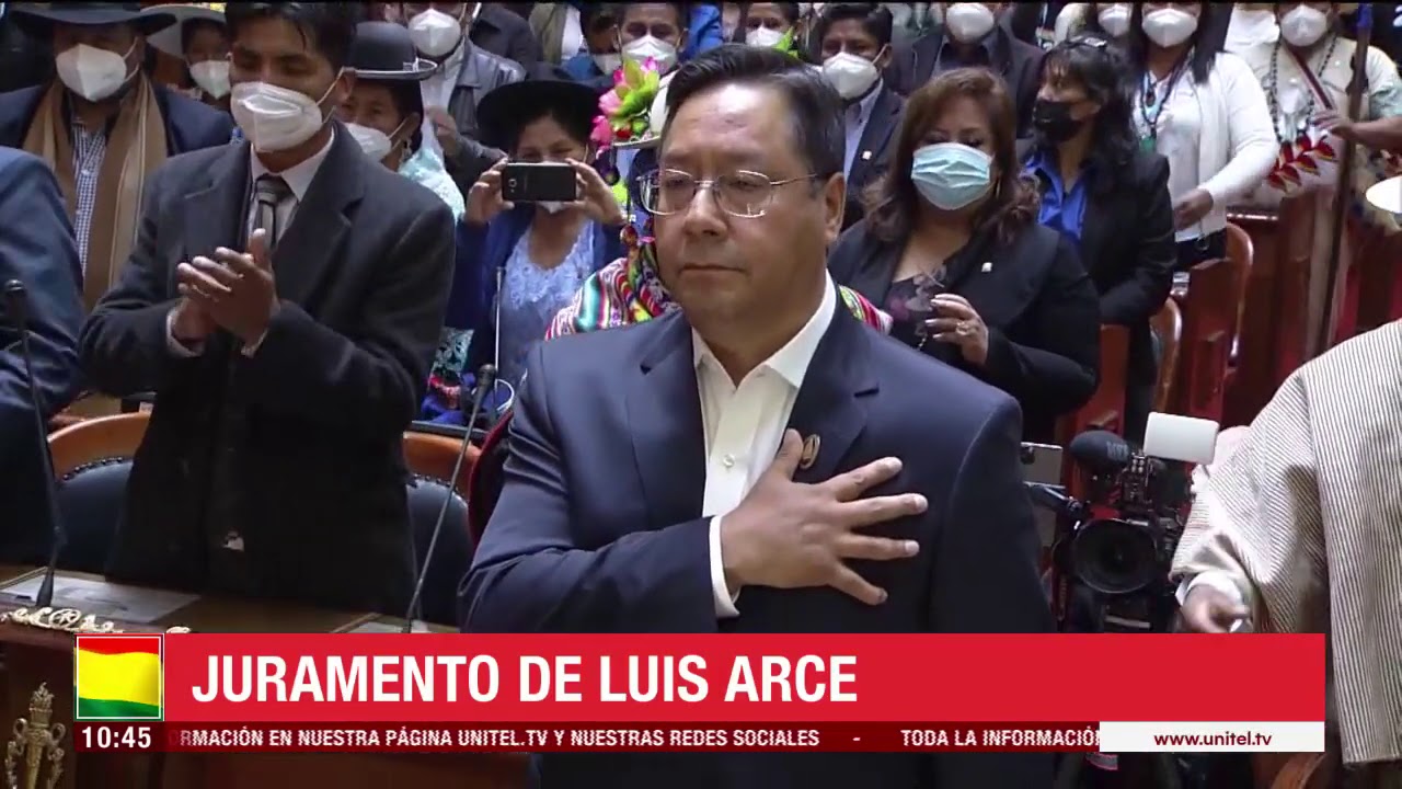 Luis Arce Catacora jura como presidente del Estado