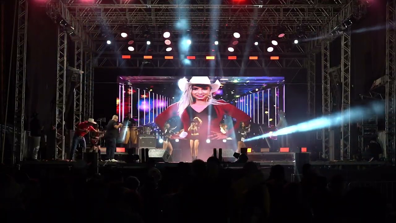 #show festa do #freigasparensealsente! 