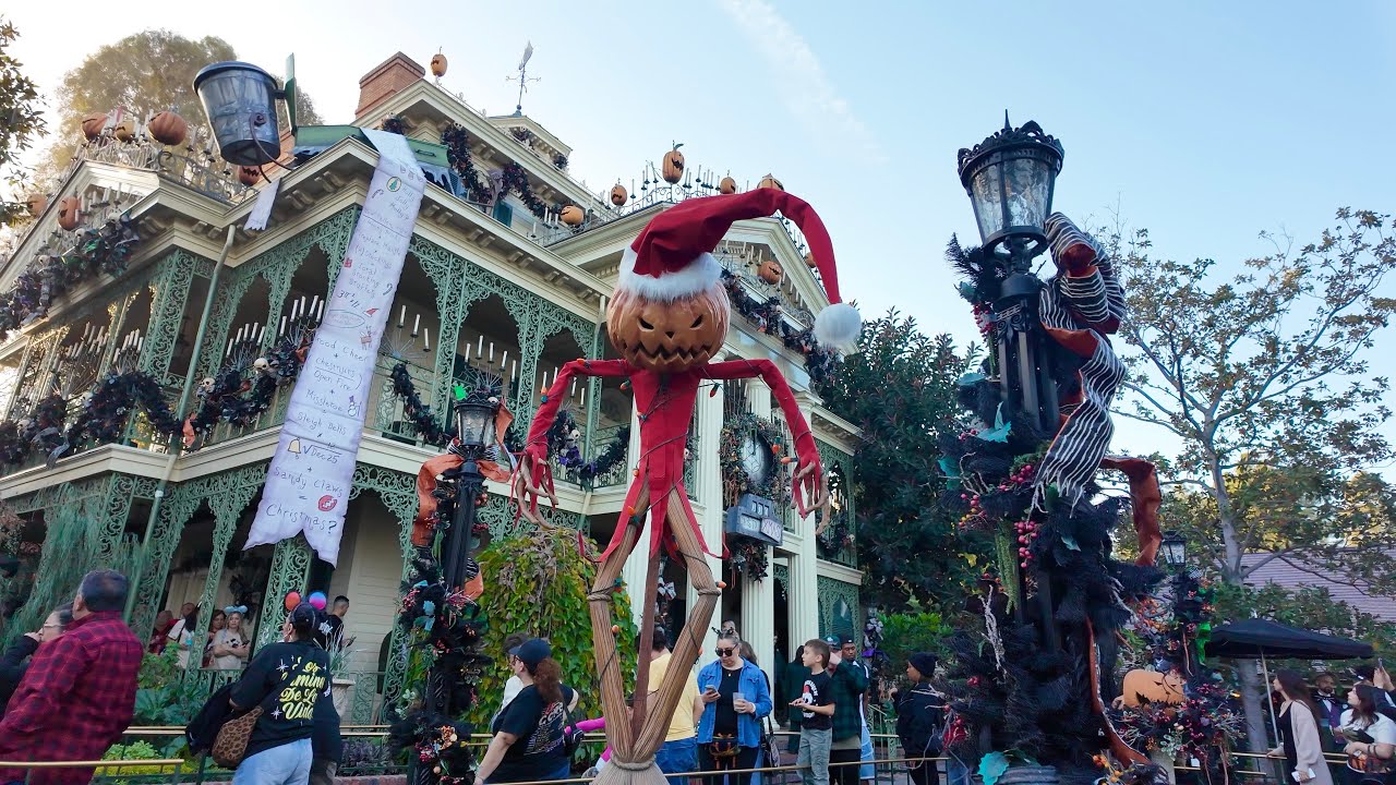 [4K] Haunted Mansion Holiday 2025 - Disneyland Resort Nightmare Before Christmas | 60FPS POV