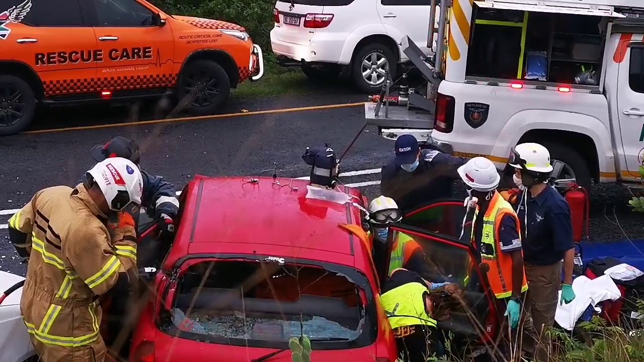 Serious Accident closes Road near Crinkley Bottom