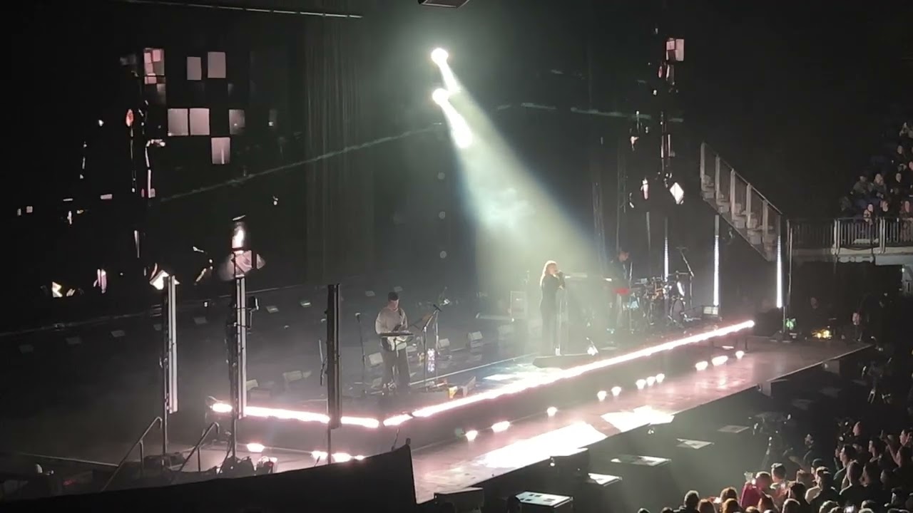 London Grammar live @ O2 Arena London  Night call 14/11/24