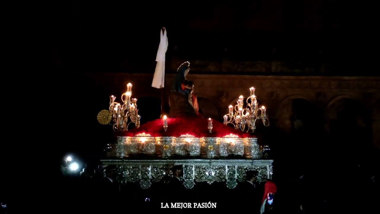 [4K] Salida de Nuestra Señora de la Piedad. Semana Santa Salamanca 2022