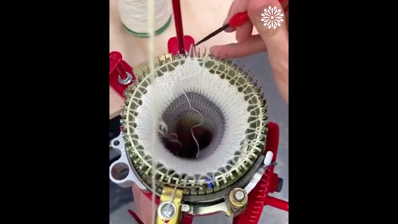 Knitting made easy by a machine! hd