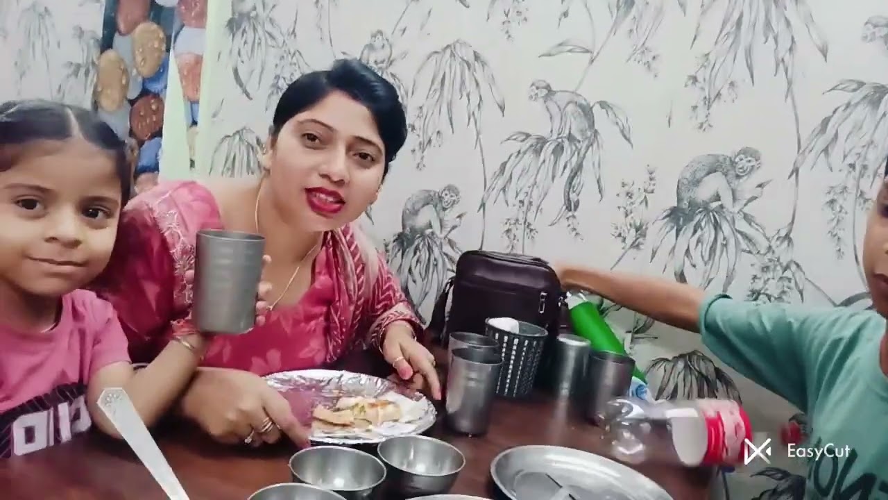 Enjoy to marriage anniversary mum and dad 💘😘