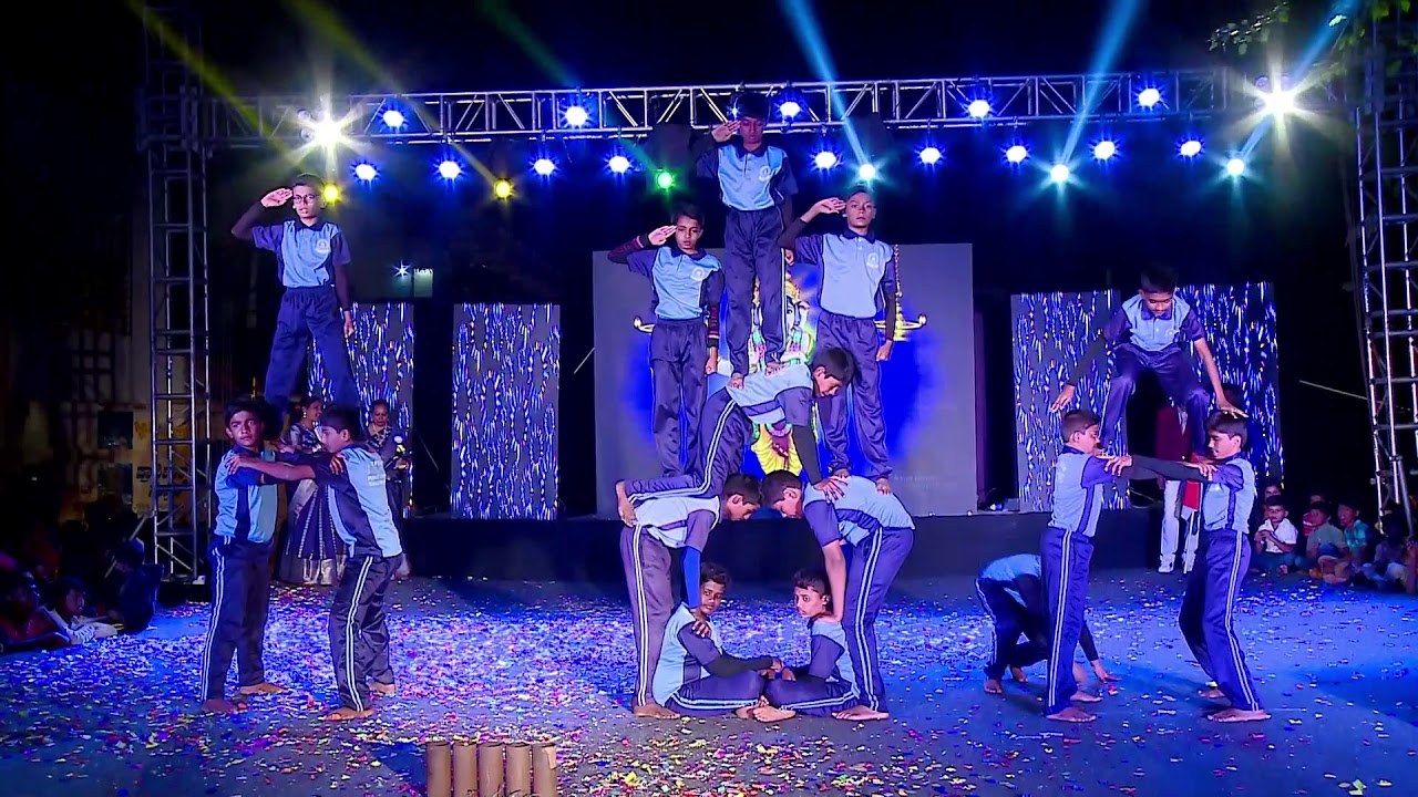 SCHOOL DAY human pyramid song 14