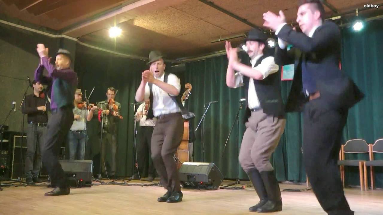 Mezős&eacute;gi f&eacute;rfit&aacute;ncok - Palatkai G&aacute;la a Fon&oacute;ban