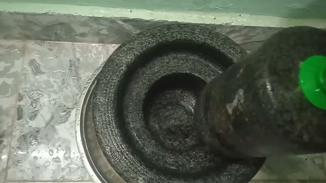 கார  சட்னி (ஆட்டுக் கல்லில் அரைத்தது)