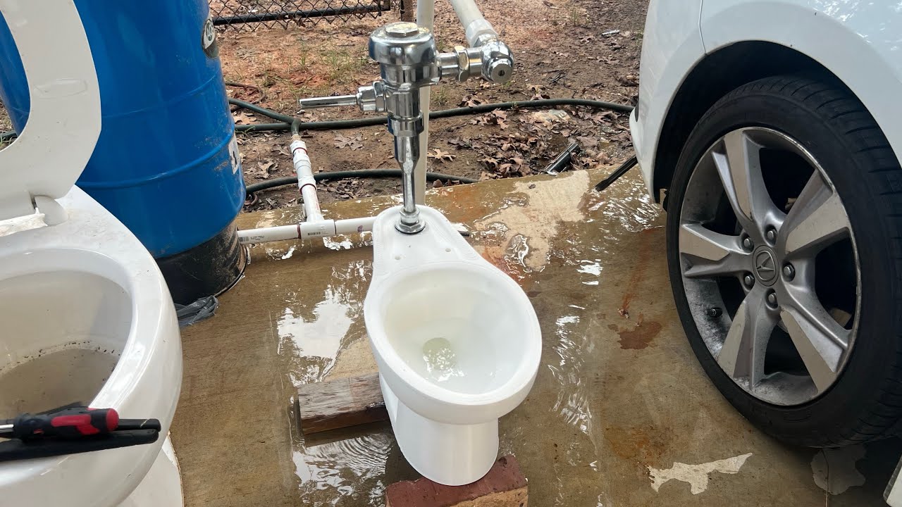 Fully Functional Miniature 10in Prototype Berlin Toilet On Flushometer!
