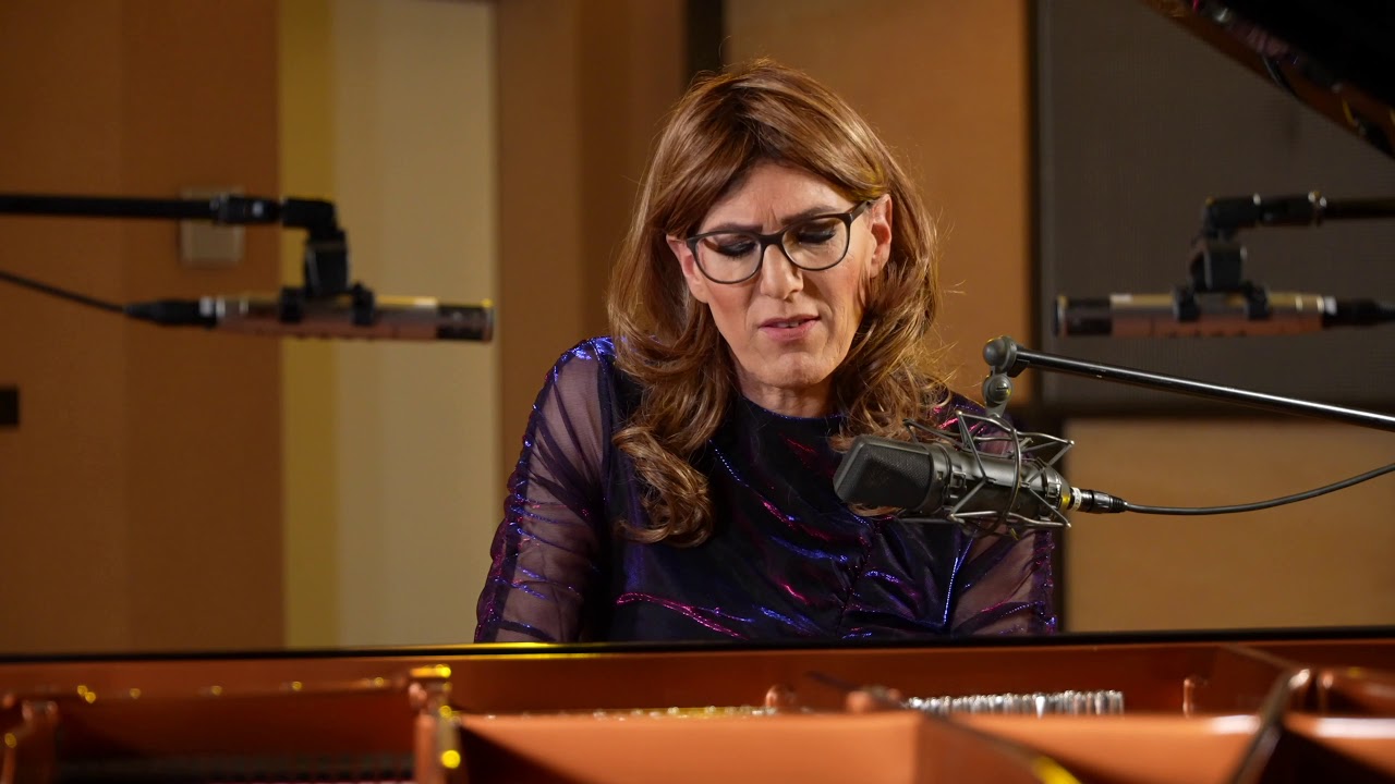 Alva Liv / dr Mond (2020, als Liv Markus')