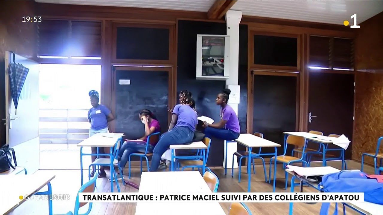 Transatlantique : Patrice Maciel suivi par des collégiens d'Apatou