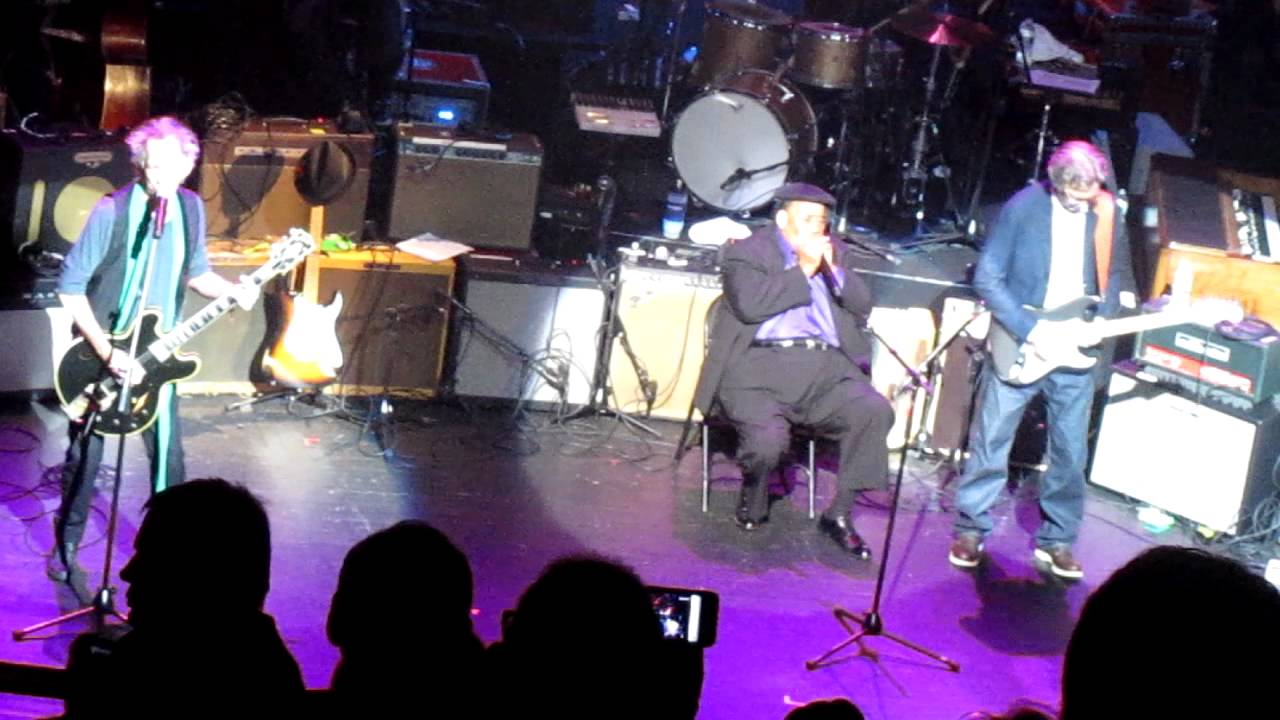 Eric Clapton & Keith Richards "Spoonful" live at Apollo 2/24/12