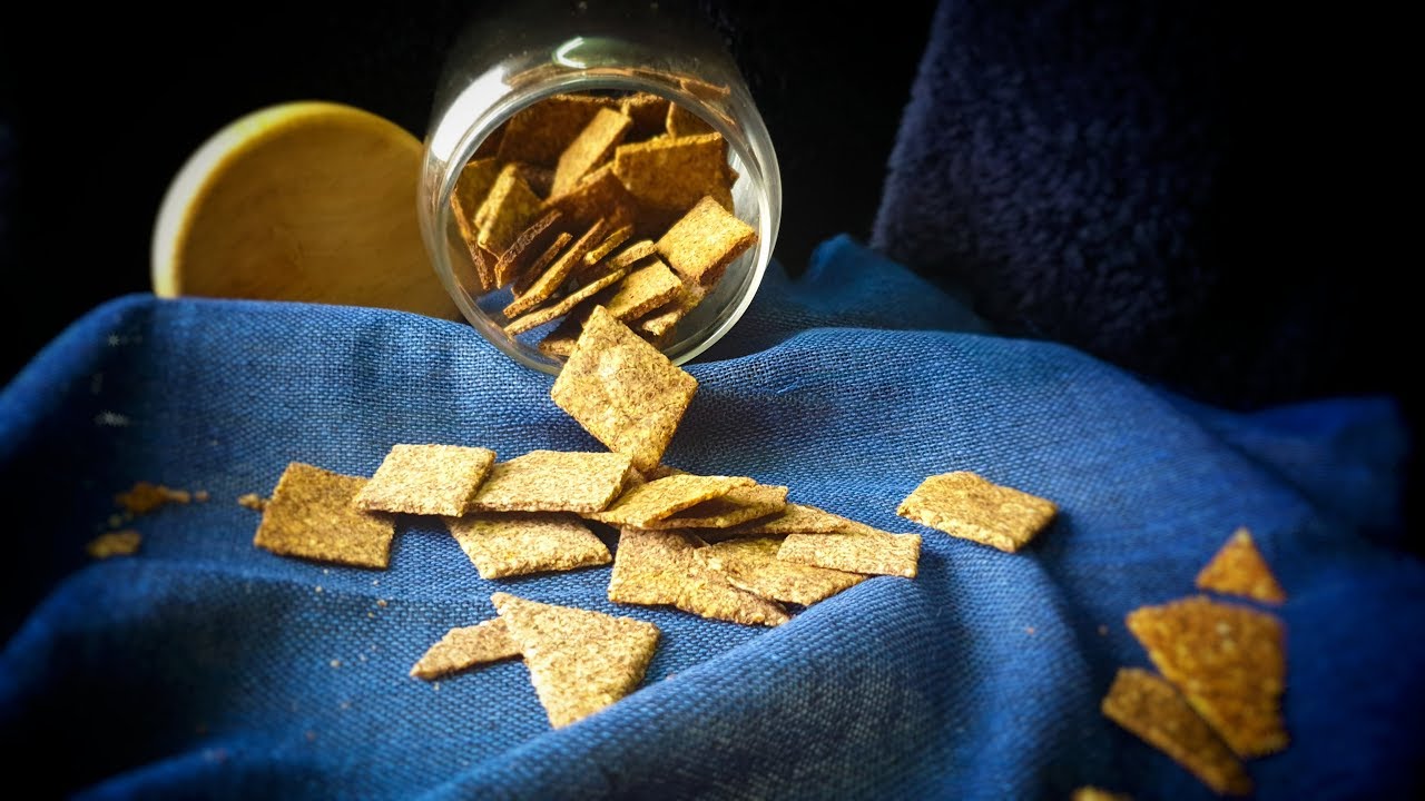 1 Carb Keto Crackers in 2 Minutes