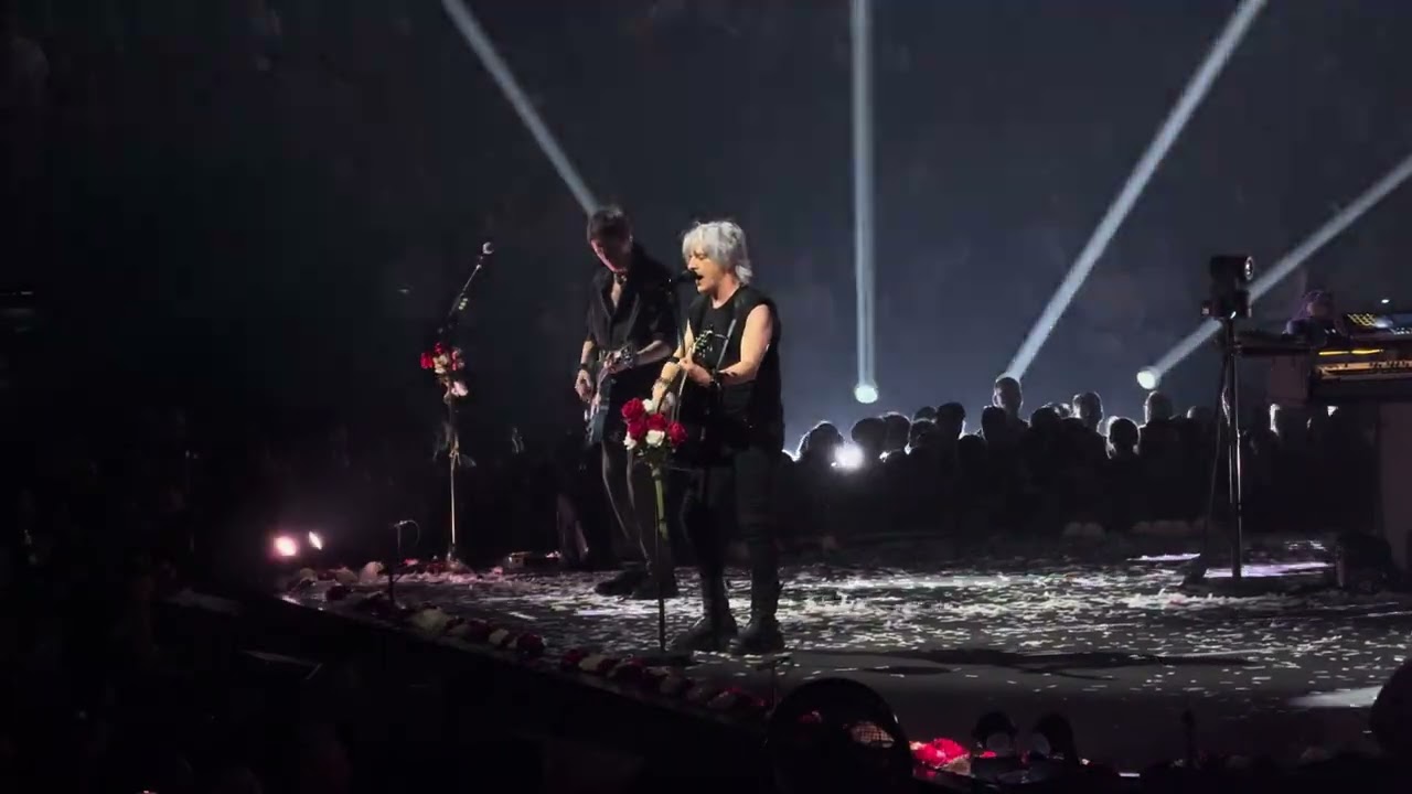 Indochine live in Paris (Bercy/Accor Arena) - Arena Tour - June 18 2025 - Little Dolls