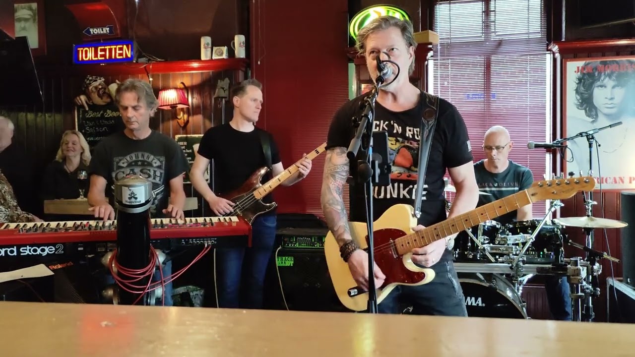 Ramble Tamble   --    Break on through  ( Doors )