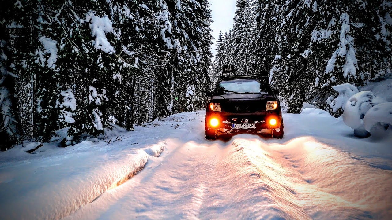 4x4 Mountain Ride, Pathfinder Plowing Through Frozen Snow