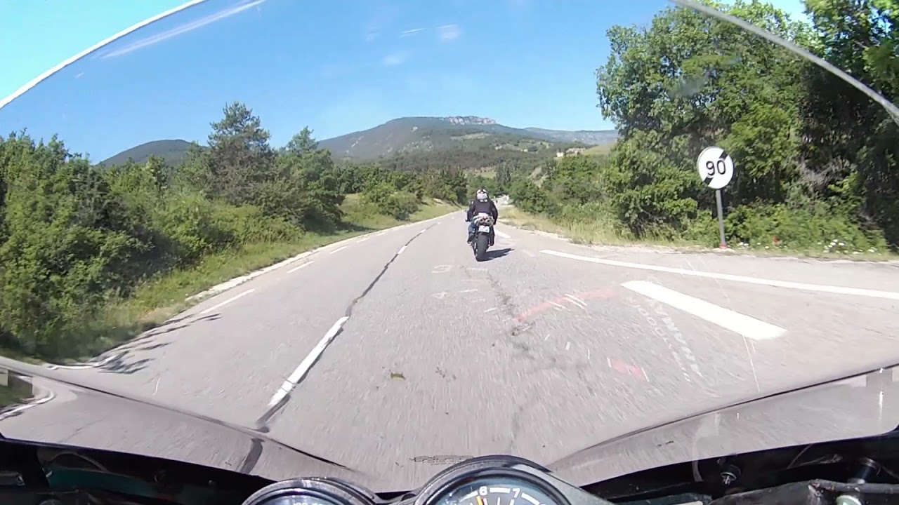 Ducati  vs TRX 850