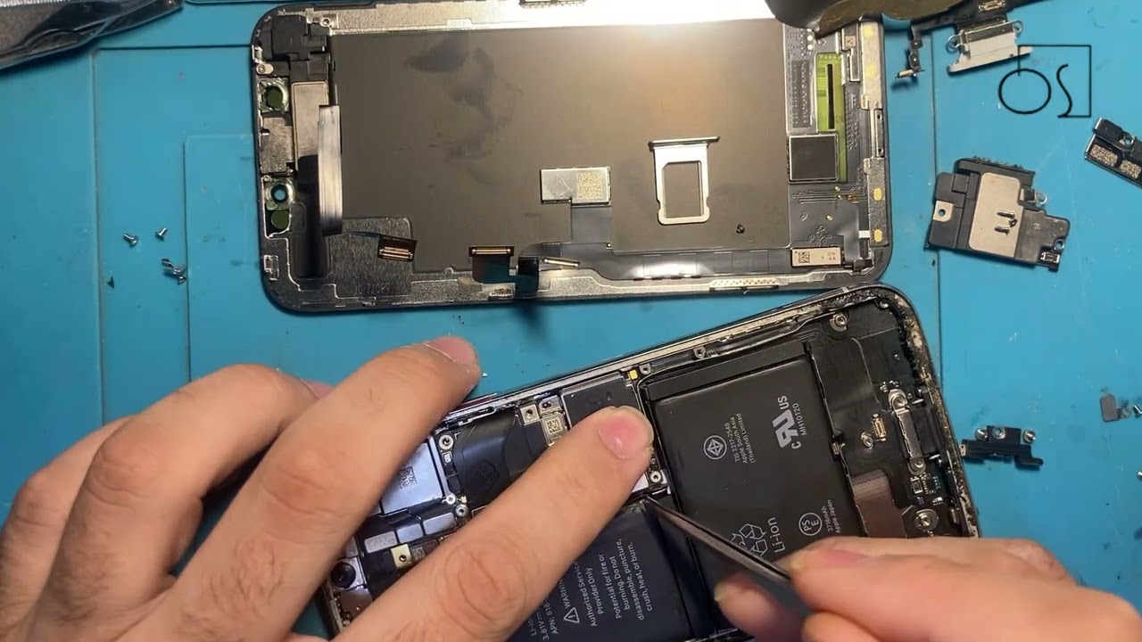 How to change the iPhone X charger port طريقه تغيير مدخل شاحن ايفون x