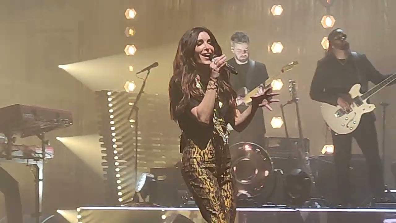 Jenifer - Tant que tu me tiens - Live Paris Bercy / Accor Arena 18/03/23