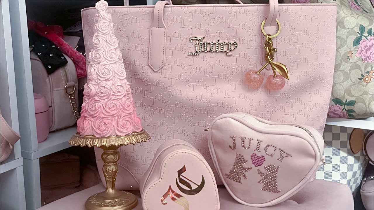 What’s in my bag collab with @Amazn_warrior Light Pink bag Juicy Couture