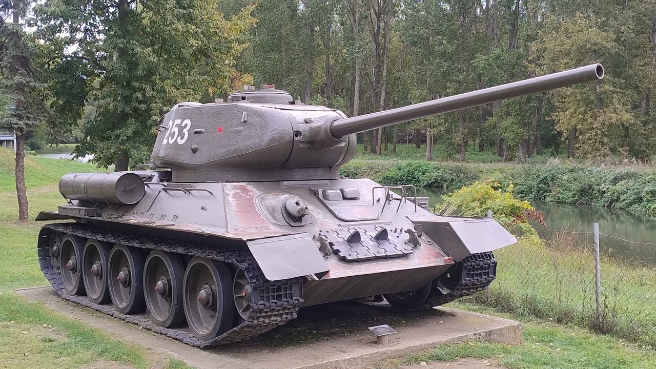 Кална-над-Мемориал Памятники танкам T34/85 Словакия