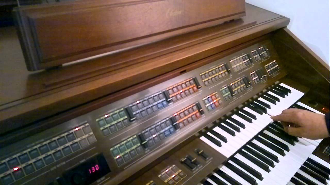 Yamaha FS70 moving faders