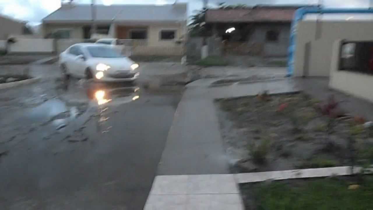 Balneário Canoas em praia de leste Pr