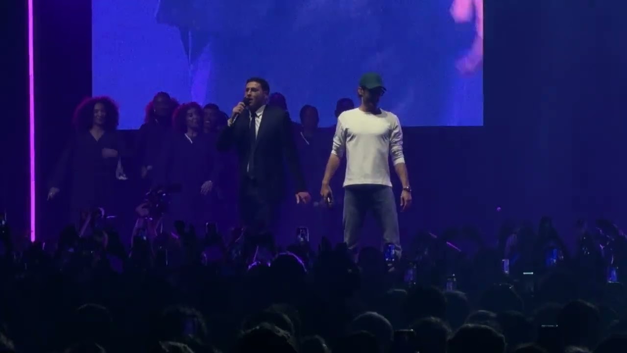 Pierre Niney & Loris Giuliano The Accor Arena Show (clip)