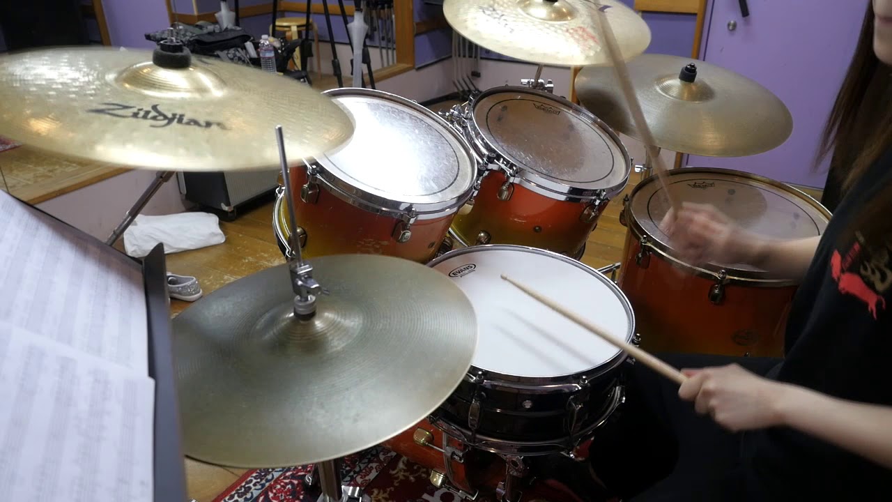 【叩いてみた】 Helmet  Betty  wilma's Rainbow Drum cover