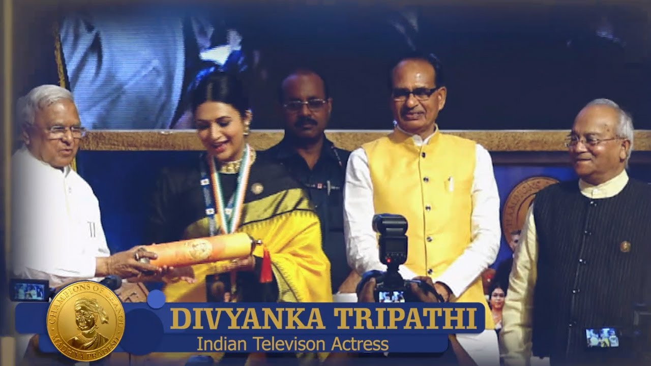 Divyanka Tripathi felicitated with Champions of Change Madhya Pradesh Award