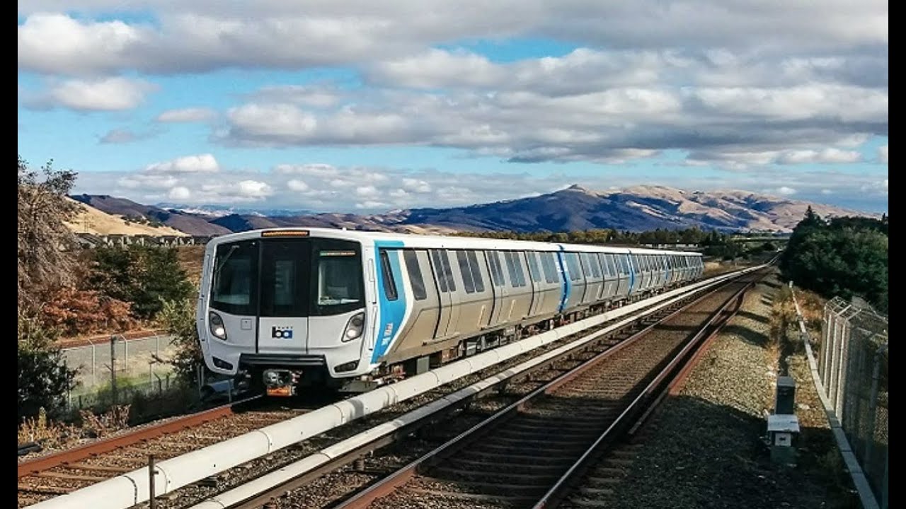 Downtown San Francisco to SFO Airport BART train ride | How to get to SFO airport by public train
