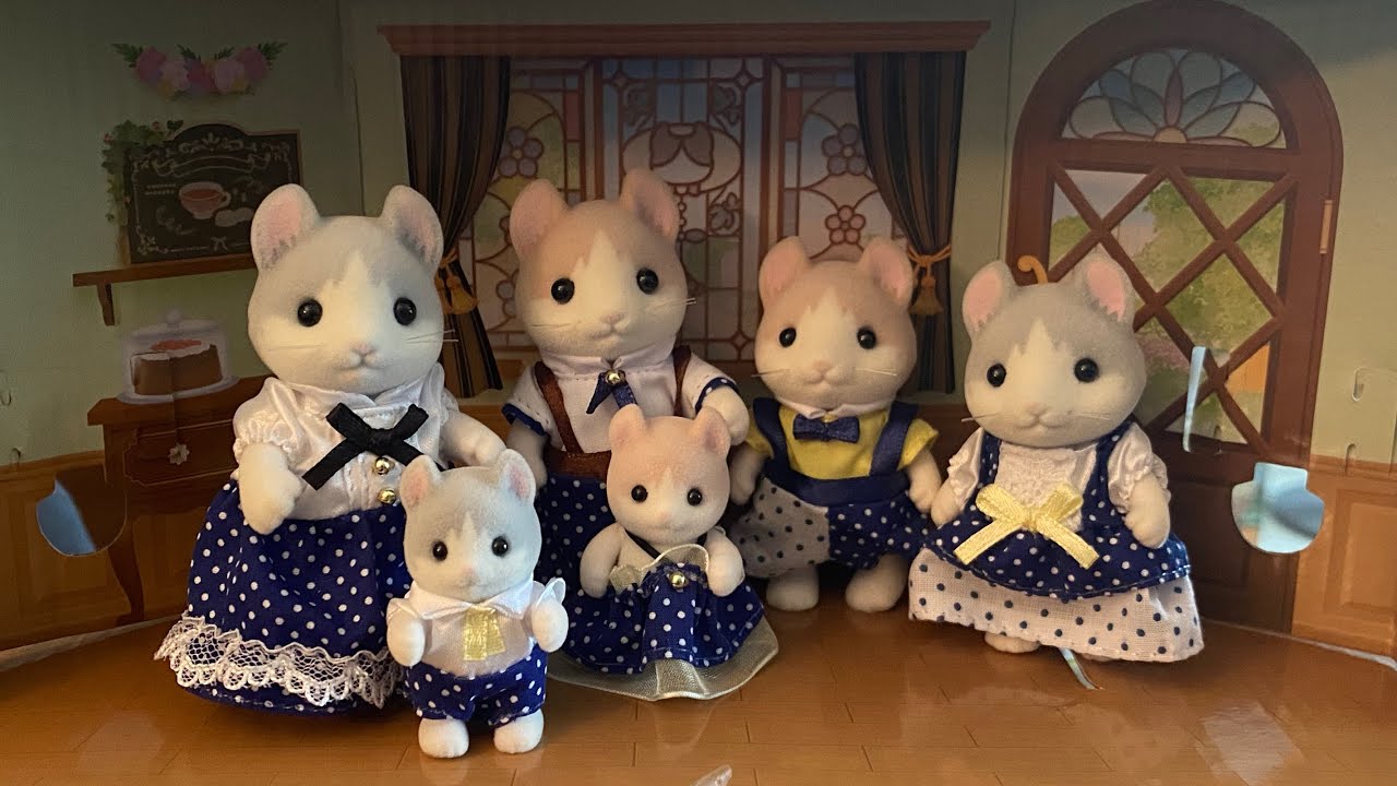 Unboxing Curly Ear Cat Family - Sylvanian Families, Calico Critters