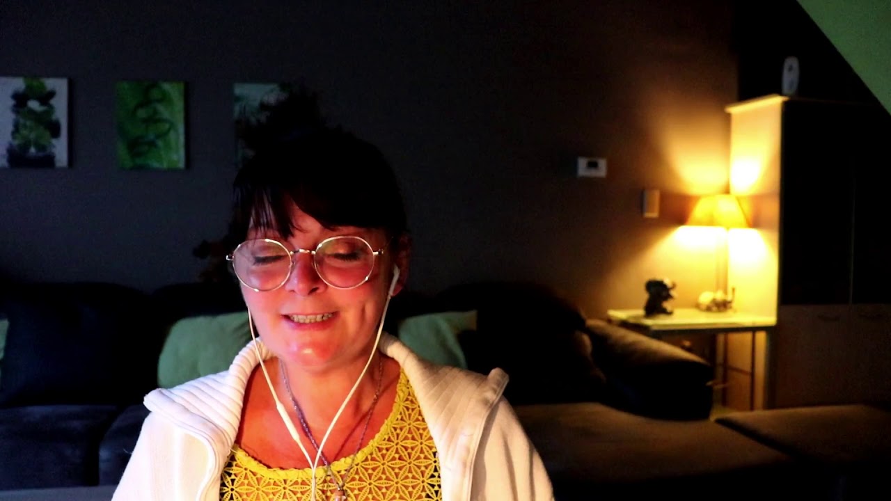 ASMR FR - PETIT COUP DE POUCE A FLORENCE (en soft spoken)