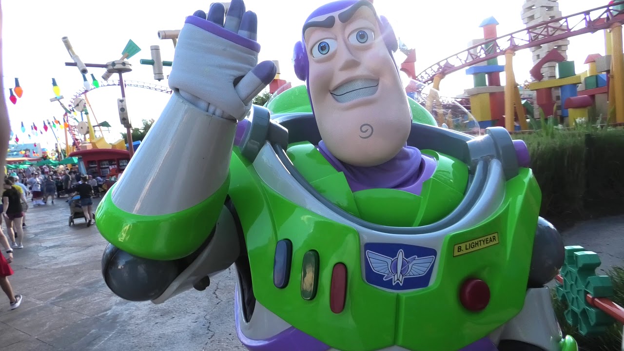 Disney's Hollywood Studios 🤝 Meet and Greet ALL Disney Characters at this Disney theme park!