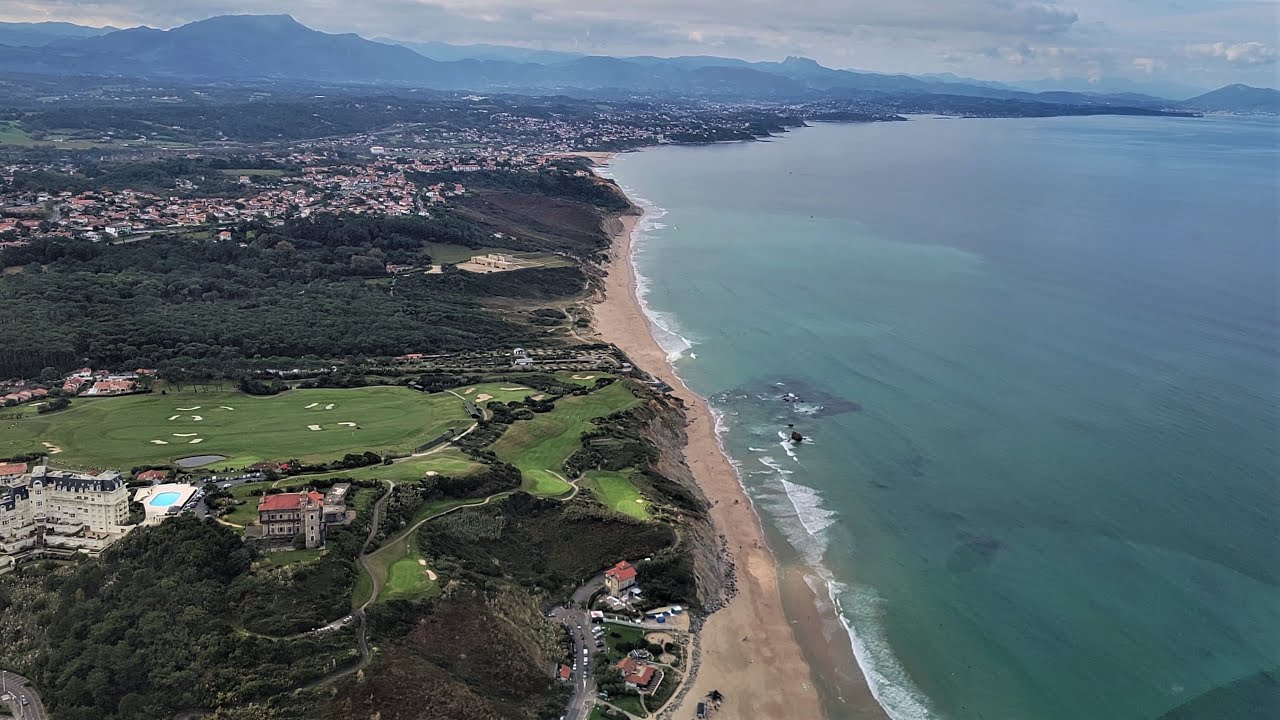 BALADE EN HELICOPTERE SUR LA COTE BASQUE NORD 4K (JPBarthe)