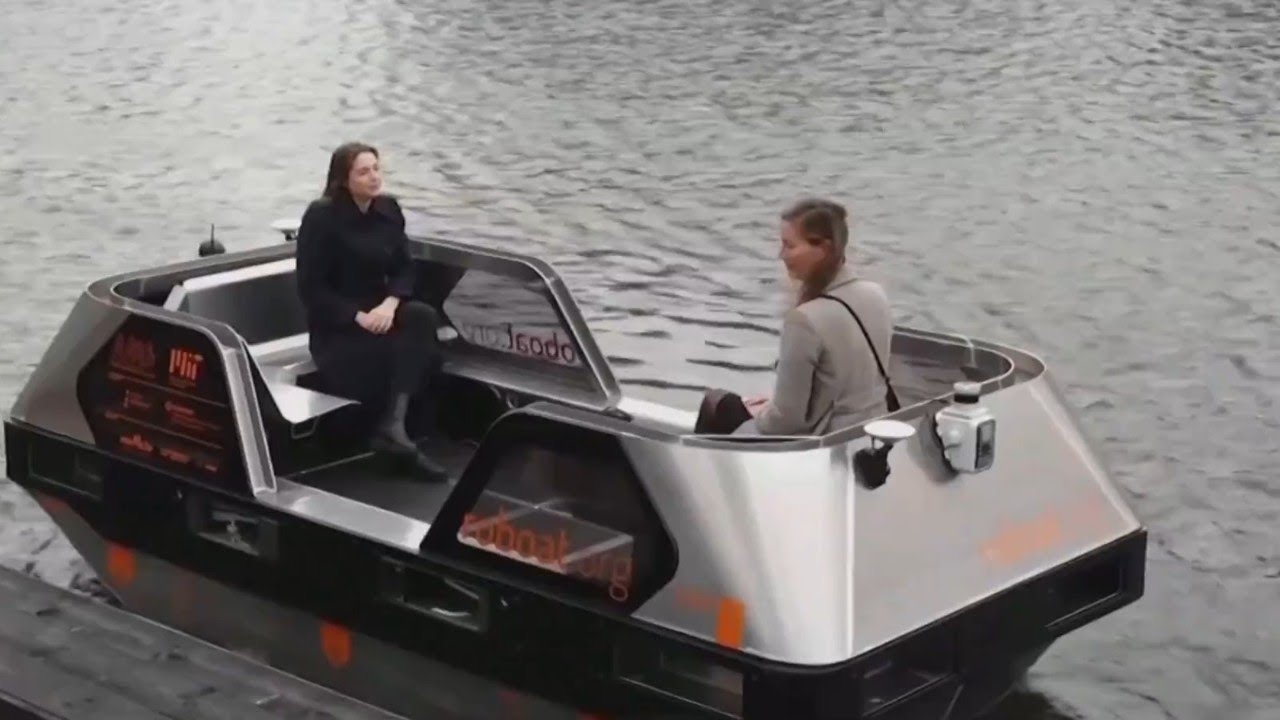 Self-driving boats tested in Amsterdam