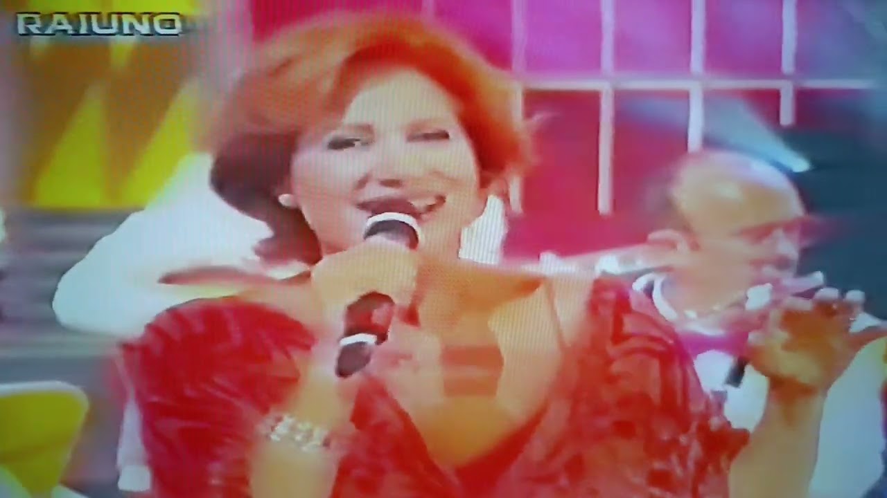Mirna Doris interpreta 'Guaglione' di N.Salerno e G.Fanciulli,1956.