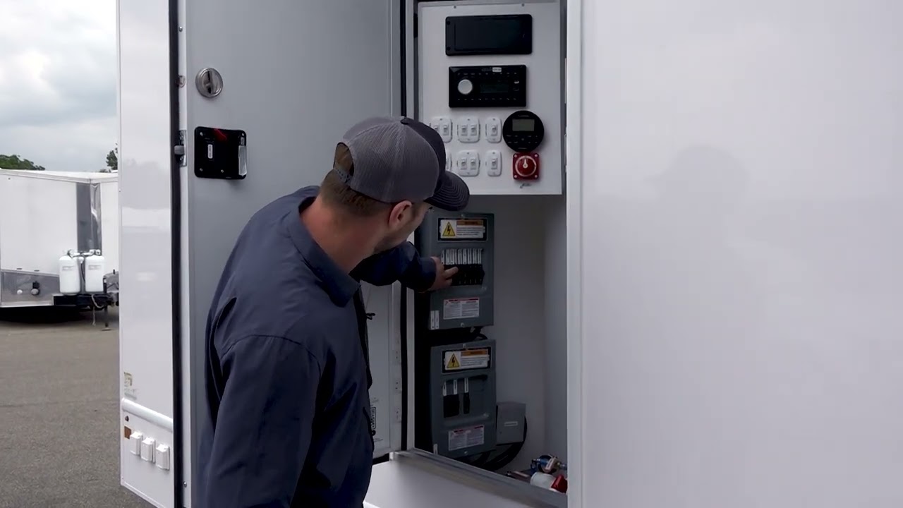 Satellite Suites 6' Wide Trailer Service Room Overview | Satellite Industries