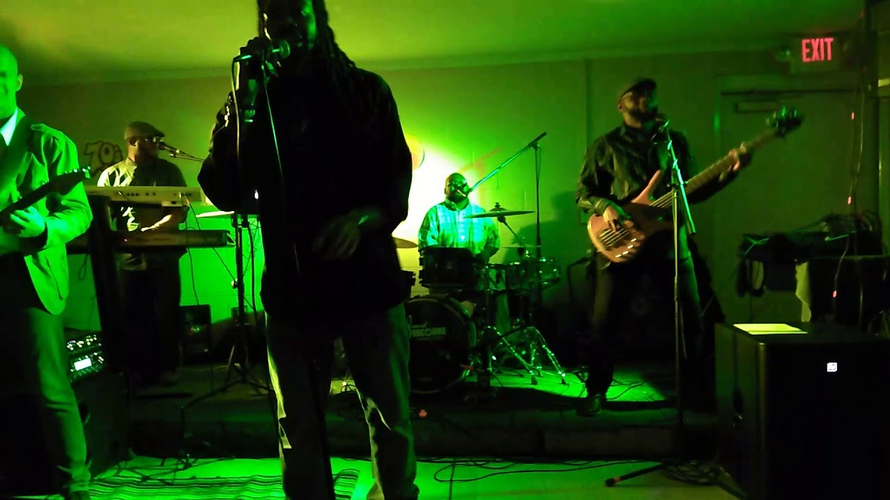 Mr Garry King and his band