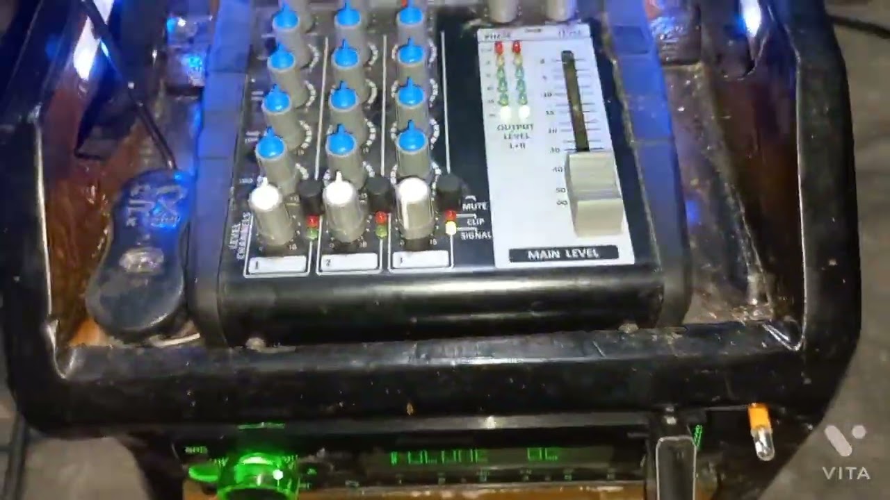 Mostrando na prática como como regular o player para não saturar a entrada da mesa