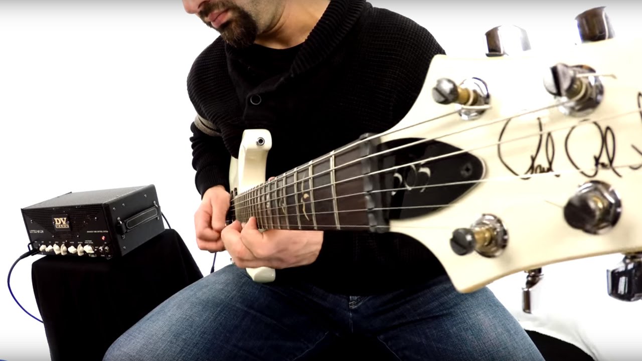 Ciro Manna plays live "X1" at MusicOff studio