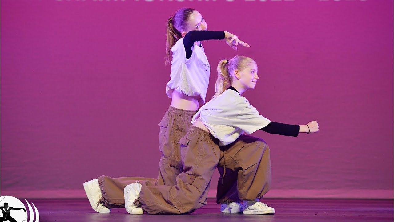 22-23 BELGIAN CHAMPIONSHIPS - Amelie & Noor (JEDAGRO) // Brother Matt Corby
