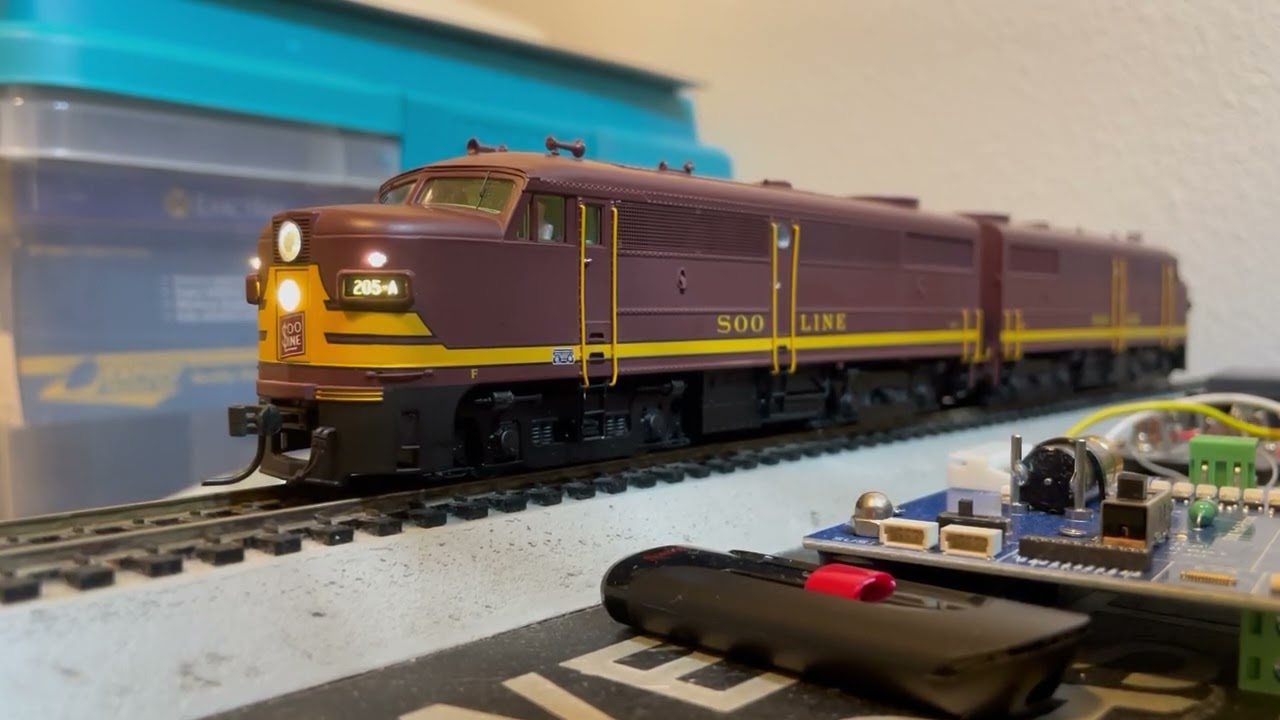 Broadway Limited ALCo SOO FA Pair w/Loksound 5