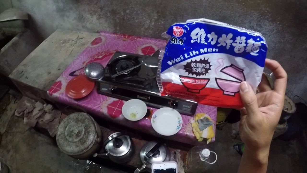 GOPRO cooking instant noodle taiwan wei lih meh 維力炸酱麵 31-12-2017