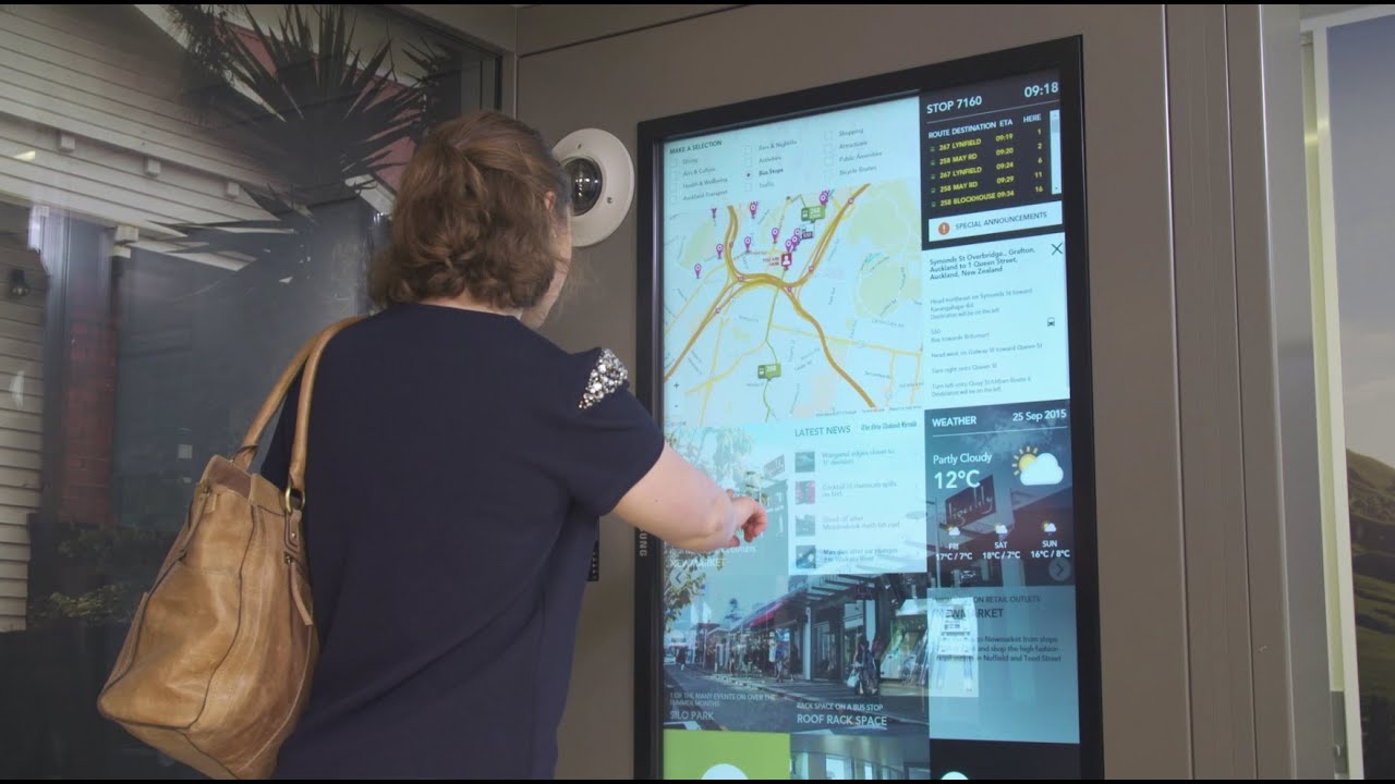 SMART SHELTER - The connected bus shelter