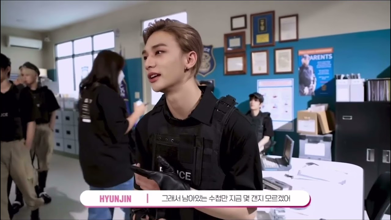 Hyunjin - Señora [Official FMV]