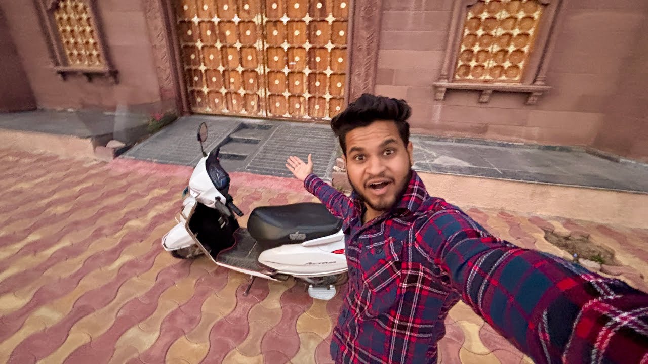 Scooty Ka Photoshoot - मस्त फ़ोटोज़ आई 😍