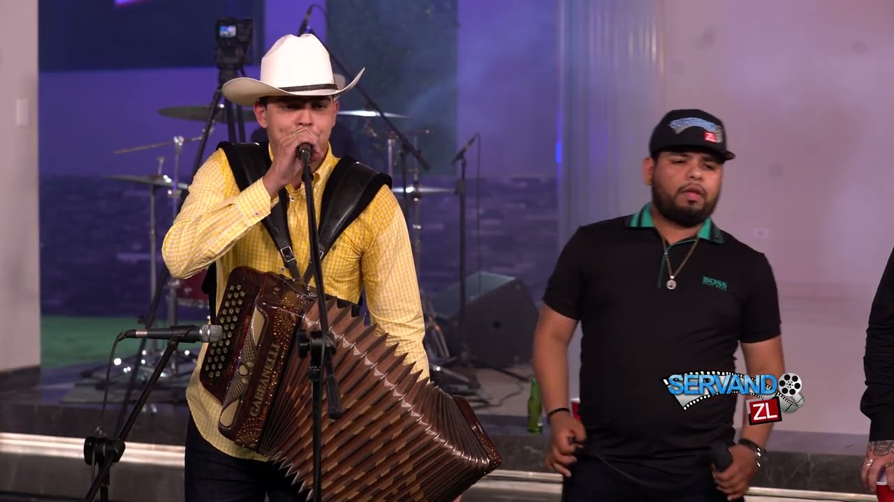 Grupo Arriesgado Ft. Panchito Arredondo - La Charla (En Vivo 2022)