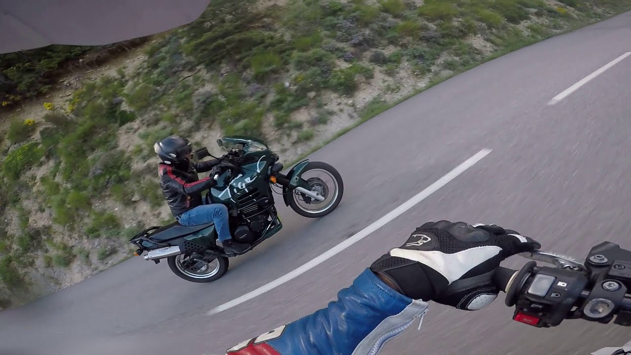 Le col du Rousset et une moto à terre!